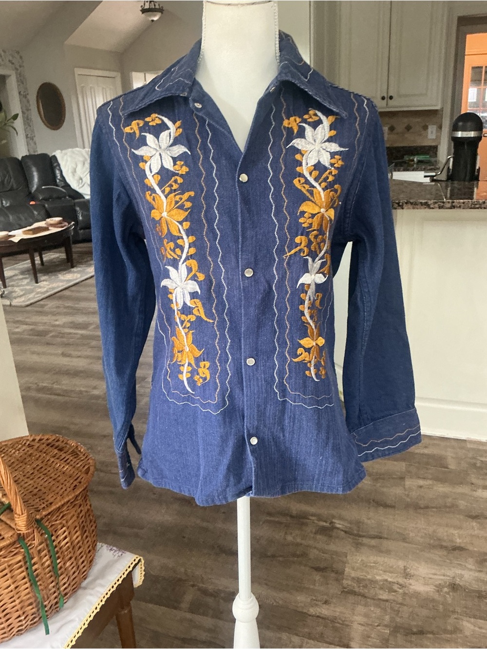 Vtg 70s Mexican Embroidered Denim Guayabera Shirt Sanforized Boho Hippie Sz 36